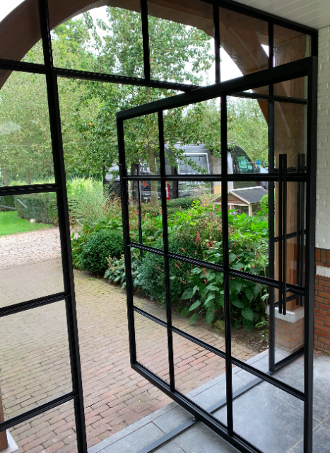 Stalen taatsdeur scharnier in midden exclusief door Staal Style