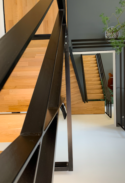 Exlcusieve stalen trap op maat gemaakt door Staal Style